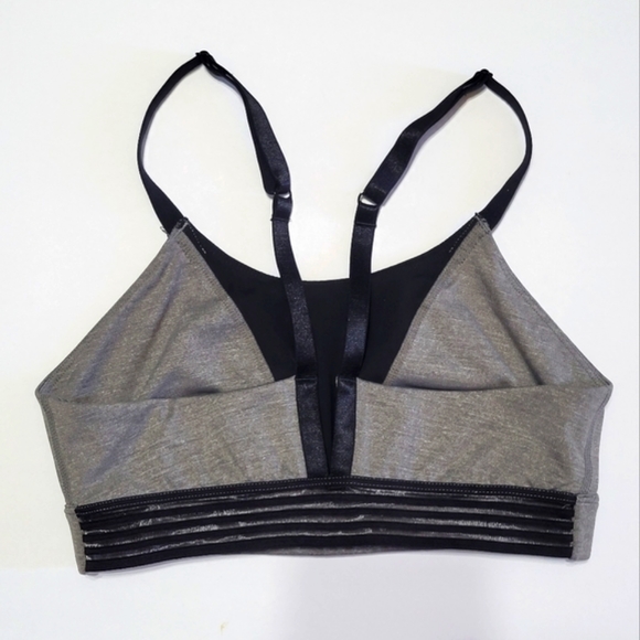 Oakley Sports Bra - Picture 2 of 8